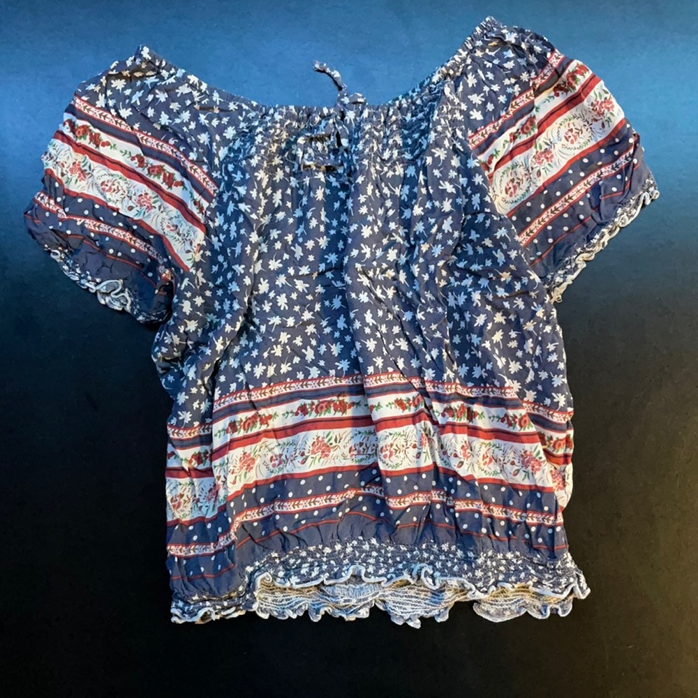WET SEAL STYLE T-SHIRT